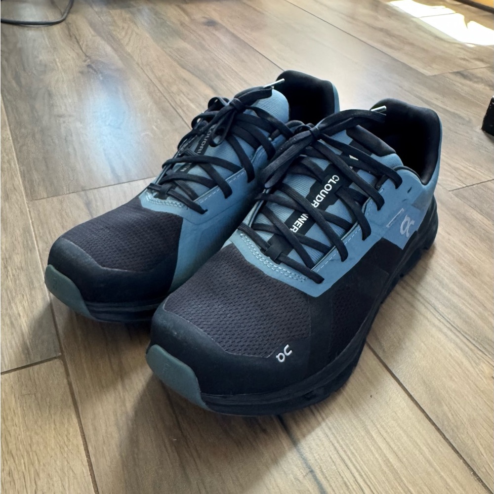 On Running Cloudventure Black and Blue Shoes - Picture 5 of 11